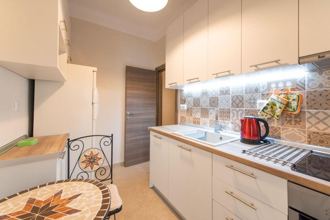 Apricot By Halu! Cozy Apt Next To Agia Sophia Metro Station Thessaloniki Exterior photo